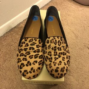 Leopard flat